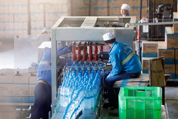 瓶装水自动灌装流水线